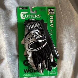 Cutters Rev 2.0 Youth Football Receiver Gloves Small Black Silver C-Tack NWT